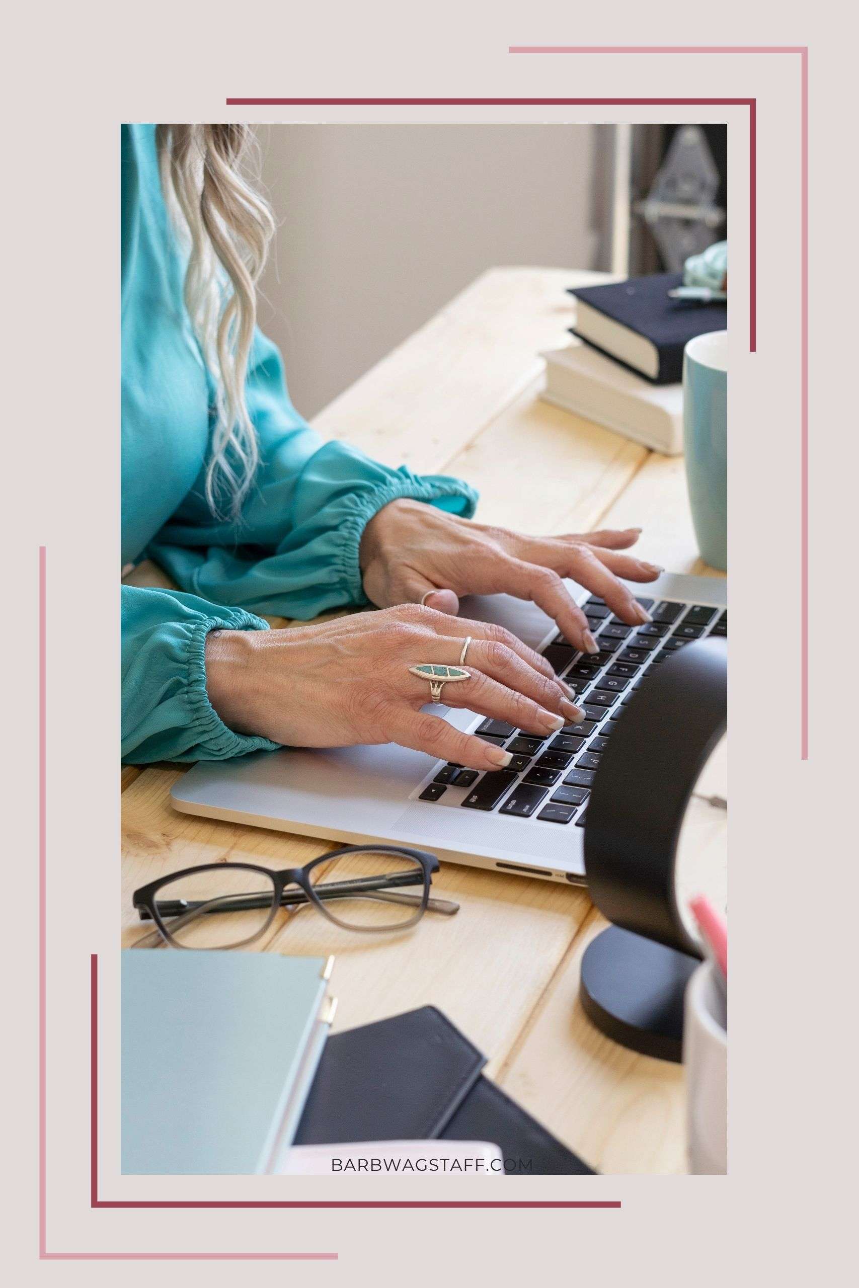 Grey square with an image of a woman's hands on a keyboard